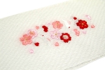 手絞り生地にうさぎ桜の刺繍をあしらったお子さま用ふっくら半衿(白)【七五三小物特集】