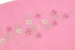 ツヤ感あるシルク生地に桜の刺繍をあしらったお子さま用リンズ半衿(ピンク)【七五三小物特集】