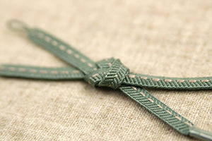 ステッチ模様の本格手組み羽織紐(緑)