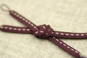 ステッチ模様の本格手組み羽織紐(紫)